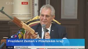 Kdysi mi říkali „mistr becherovka, pak jsem dostal stařeckou cukrovku a samozřejmě veškeré. Klub Prezident Milos Zeman Zivot A Dilo Na Okounovi