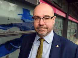 Enfield town* 21 tem 1984, barking, ingiltere. Former Am Simon Thomas Avoids Jail After Police Found 600 Indecent Images Of Children On His Ipad And Phone Wales Online