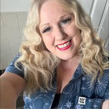 Psychic & Spiritual Medium Rachel