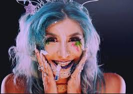 Alexa Villa's Instagram, Twitter & Facebook