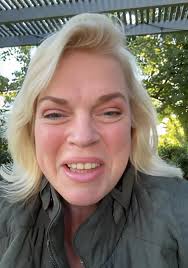 Janelle Brown's new venture increases net worth