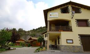 El restaurante catalán celebra un año y revalida su posición como lugar en casa paloma se degustan buenas carnes, pescados y entrantes elaborados con materias primas. Adorable Terraza Con Aparcamiento Gratuito Picture Of Restaurante Casa Paloma La Puebla De Roda Tripadvisor