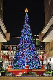 The Mall At Peachtree Center Xmas Decorations Beautiful Christmas Trees Beautiful Christmas