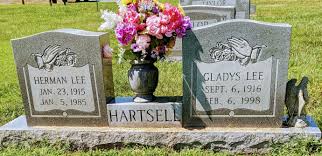Gladys Mae Lee Hartsell (1916-1998)