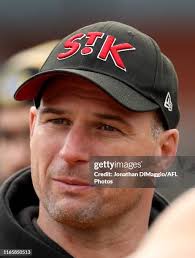 Tynan Smith takes a pack mark during the round 18 VFL match between... News  Photo