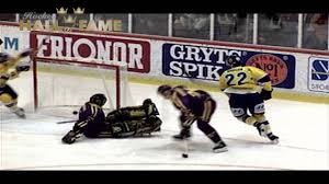 If björklöven (genellikle björklöven veya löven olarak anılır) i̇sveçli profesyonel buz hokeyi kulübüdür umeå , västerbotten , kuzey i̇sveç'te. Hhof Nr 70 Ulf Dahlen Youtube