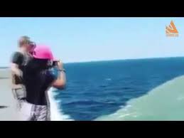 شاهد انفصال البحر الي نصفين مرج البحرين يلتقيان سبحان الله Youtube