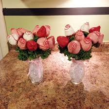 Flowers and strawberries for mother's day. Thinking Out Of The Box Chocolate Covered Strawberry Roses For Mother S Day Gift Mothers Day Chocolates Chocolate Covered Strawberries Strawberry Roses