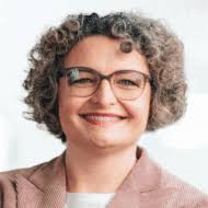 Susanne Szczesny-Oßing leitet Personal bei EWM