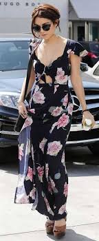 Why did the task of finding your perfect ootd seem so simple until you chose the color navy? Buy What Colour Shoes To Wear With Navy Floral Dress Off 52