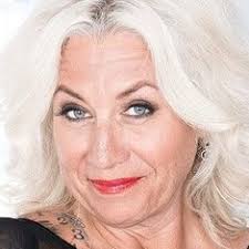 Amelia Mack's Instagram, Twitter & Facebook