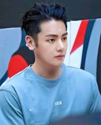 These Hairstyles Created By Army Show The Bts Members In Amazing Hairstyles Like Long Hair And Man Buns And We Wish Th Bts Hairstyle Bts Taehyung Taehyung Abs