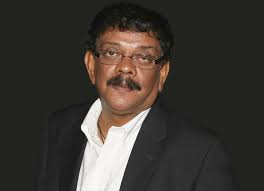 Bollywood hungama (previously known as indiafm or indiafm.com) is a bollywood entertainment website,23 owned by hungama digital media entertainment, which acquired this bollywood portal. We Are Shooting In God S Own Country Priyadarshan Bollywood News Bollywood Hungama