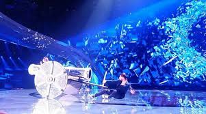 Iar reacțiile nu au întârziat să apară, mulți speculând că cei doi formează deja în secret un cuplu. Alex Florea A Ajuns La Spital DupÄƒ Prima RepetiÈ›ie La Eurovision Adpm