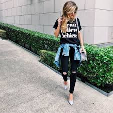 See more ideas about all black outfit, outfits, clothes. How To Style Black Graphic Tee Top 15 Casual Cool Outfit Ideas For Ladies Fmag Com
