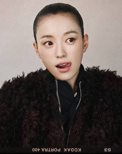 Han Hyo-joo Confirms Moving 2 and MBC Drama Your Ground After W Korea Shoot