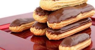 Realisez La Fameuse Recette De L Eclair Au Chocolat Facilement Eclair Au Chocolat Recette Eclair Au Chocolat Dessert Chocolat Facile