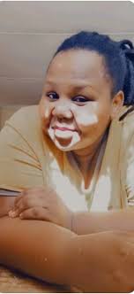 I can wipe the tears 😭in my Eyes 👀but I can't wipe the pain 💔 in my  heart 🫀🤞🤞