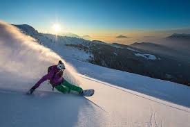 Slashing At Sunset With Liz Daley Samoens Grand Massif Haute Savoie France Photo Tristan Shu Snowboard Skiing Snowboard Snowboarding