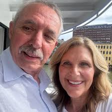 What tip do you use for spraying basement floors?