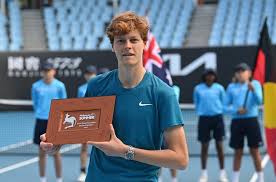 Italian teenager jannik sinner, playing in just his fourth ever atp masters tournament, advanced to the final of the miami open after coming from behind to beat roberto bautista agut. 102zpkyvtnl1hm