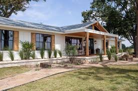Furniture Catchy Ranch Style House Interior Also Ranch Style House Plans With Basement Ranch House For Ranch House Remodel Ranch Style Homes Farmhouse Exterior