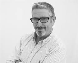 Suzanne Martin, Aesthetician