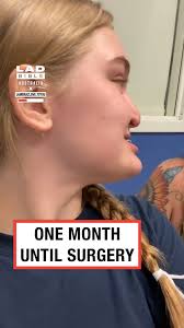 This will definitely turn some heads 😯👜