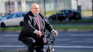 Peter Altmaier Privat Ganz Schon Fit Das Liebt Der Wirtschaftsminister Besonders News De