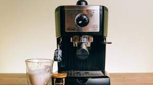 Shop with afterpay on eligible items. Get Your Fresh Latte Fix With The Low Priced Delonghi Pump Espresso Espresso Machine Reviews Espresso Machine Espresso