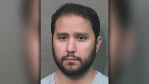 Un hombre enfrenta cargos por bestialismo al ofrecer a sus perros para  servicios sexuales