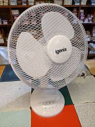 Factors to consider when picking out your oscillating fan. Igenix 12 Inch Oscillating Desk Fan Chapmans The Ironmongers