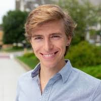 Taylor Bearden's Instagram, Twitter & Facebook