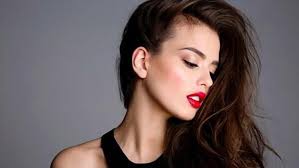 Bugünkü yayın akışı, tv rehberi ve uydu bilgileri yanında tv8 kanalı iletişim bilgilerine ulaşın.dizi, maç ve programlarını takip edin. Turk Model Elif Aksu Milyoner Sevgilisi Ile Yollarini Ayirdi