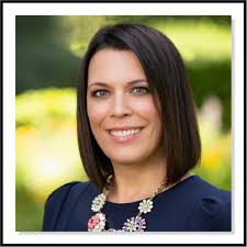 Amy Mayo's Instagram, Twitter & Facebook