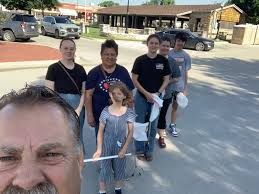 HEY! Here's your chance! What a ya got for sale? Promote yourself or  someone else! Have a garage sale this weekend? What a ya looking to buy?  Looking for an artist or