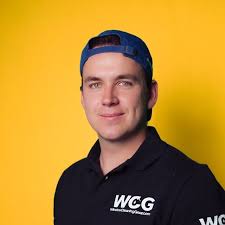 Oliver Lester (@oliverlestersells) • Instagram photos and videos