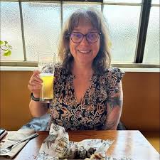 Loretta McCormick (@lorettaroo) • Threads, Say more