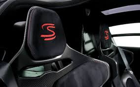 The toughened glass that forms the canopy above the driver's head is just 2.4mm thick. Mclaren Senna Full Carbon Delivery Miles