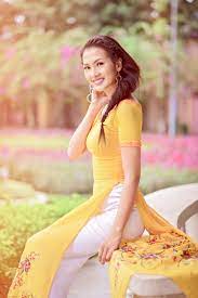 Vụt sáng từ những năm 2000, tên tuổi của anh thư trải khắp các mặt báo. Tiá»ƒu Sá»­ Diá»…n Vien Anh ThÆ°