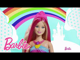 Barbie™, impreuna cu prietenele sale, teresa™ si renee™, se transforma din niste sportive care se antreneaza intensiv in spioane sub acoperire in aceasta noua. Barbie Sirene Arc En Ciel Maxi Toys