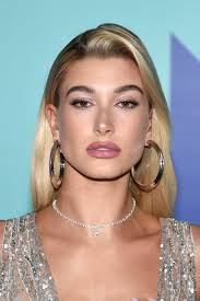 See more ideas about selena gomez, selena, selena gomez photos. Hailey Baldwin Low Key Liked An Instagram Video Of Selena Gomez Backstage At The Amas Celebs Cosmopolitan Middle East