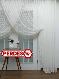 Stor perdeler pencere açarken zorluk yaşatmasıyla meşhur. Sade Desensiz Kruvaze Perde Model Satisi Hediyeler