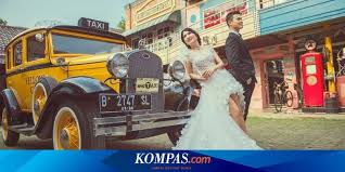 Ide foto prewedding romantis di atas vespa tua. Mau Foto Pre Wedding Pakai Mobil Antik Di Sini Tempatnya