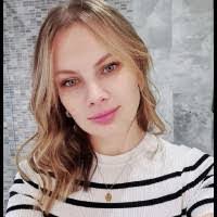 Zoe England's Instagram, Twitter & Facebook