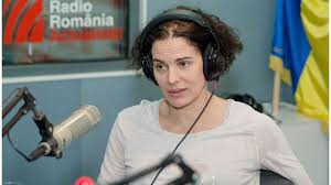 După mulţi ani, maia morgenstern face din nou echipă cu fostul ei soţ şi tatăl băiatului ei, tudor aaron istodor. Portret Maia Morgenstern O ArtistÄƒ Absolut IncantÄƒtoare AgenÈ›ia De PresÄƒ Rador