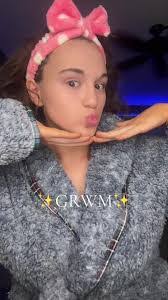 Natalie Wilkinson's Instagram, Twitter & Facebook