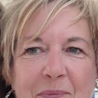 Shelly Bridge's Instagram, Twitter & Facebook