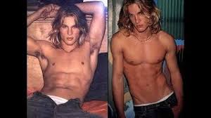 Дублинские дебоширы / here are the young men (2020). Travis Fimmel Jeans And Shirtless Youtube