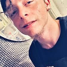 Stream Dee wayne music